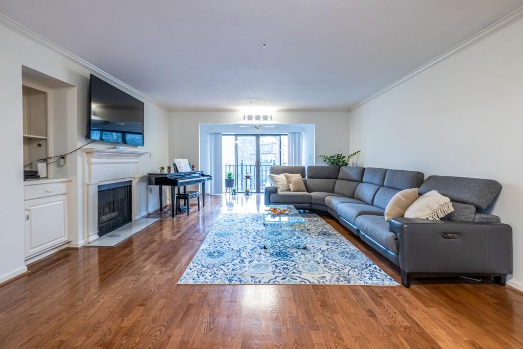 27301 PLANTATION Drive NE