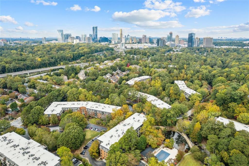 27301 PLANTATION Drive NE