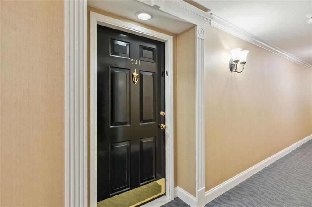 27301 PLANTATION Drive NE