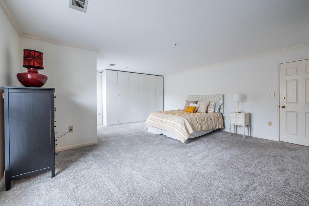 27301 PLANTATION Drive NE