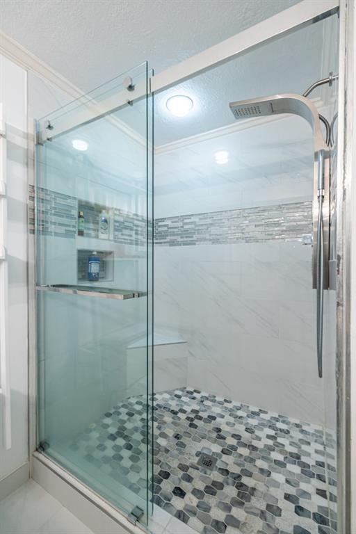 27301 PLANTATION Drive NE