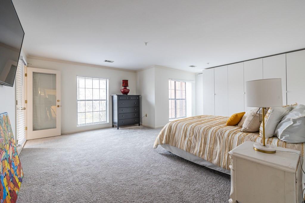 27301 PLANTATION Drive NE