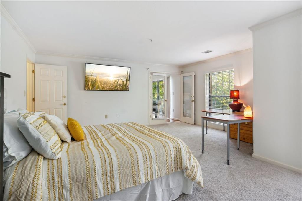 27301 PLANTATION Drive NE