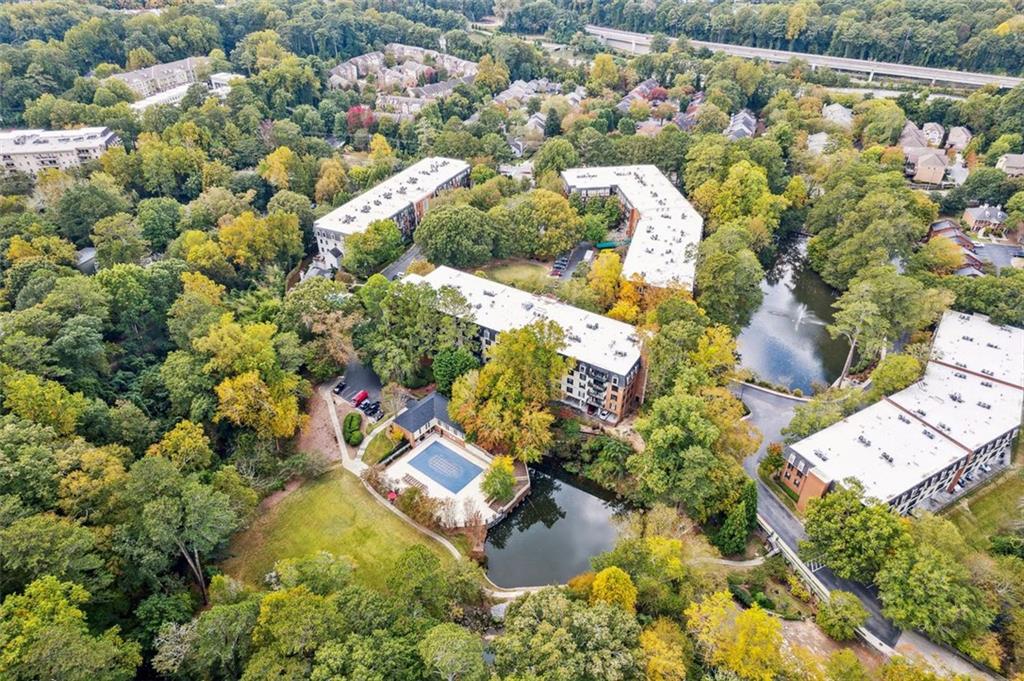 27301 PLANTATION Drive NE