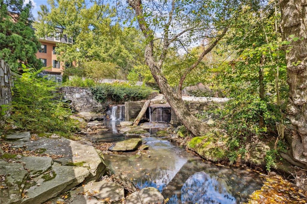 27301 PLANTATION Drive NE