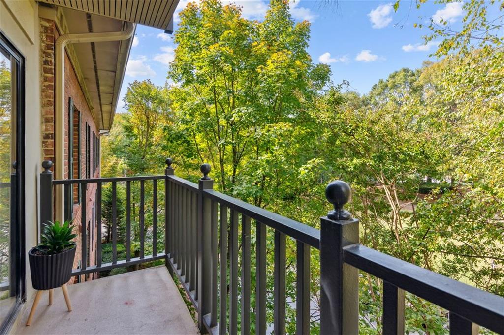 27301 PLANTATION Drive NE