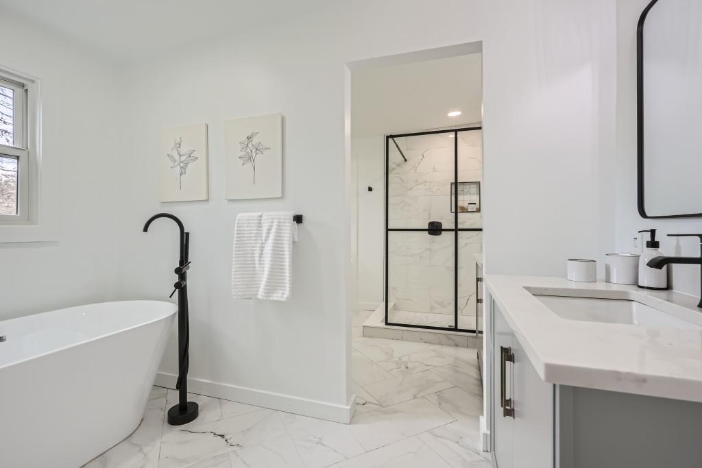 2138 Drew Valley Road NE