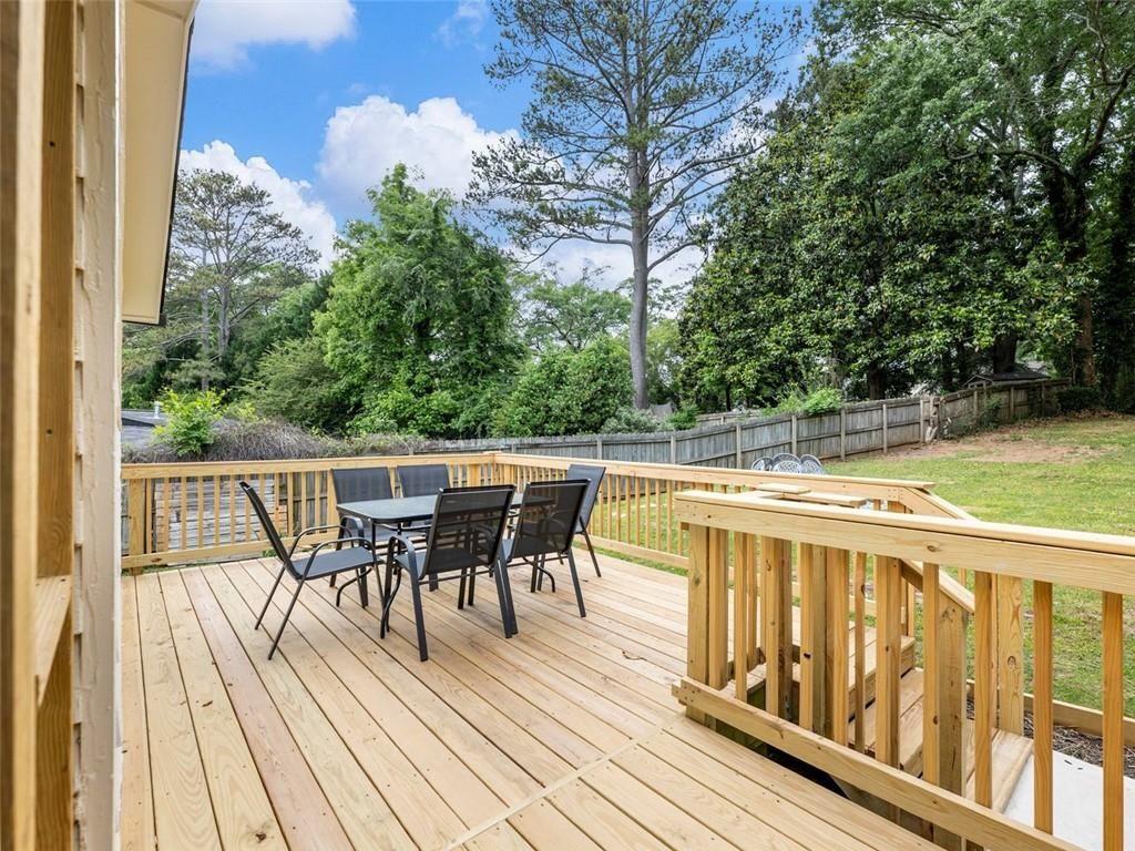 1660 DRESDEN Drive NE