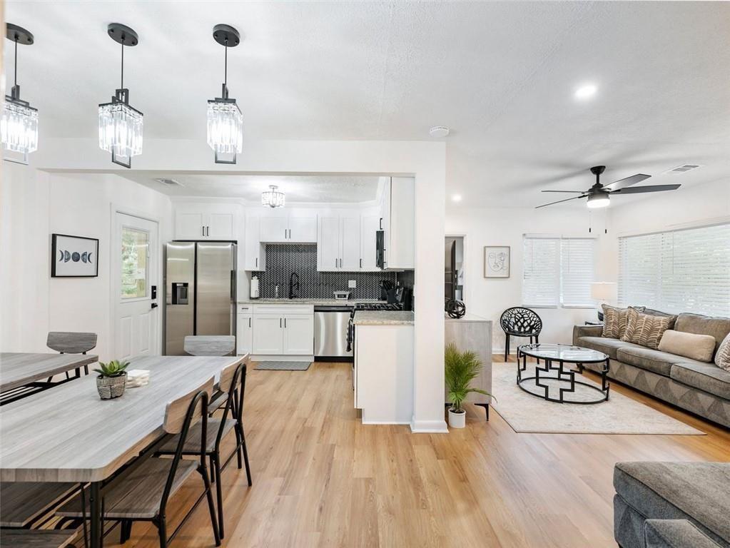 1660 DRESDEN Drive NE