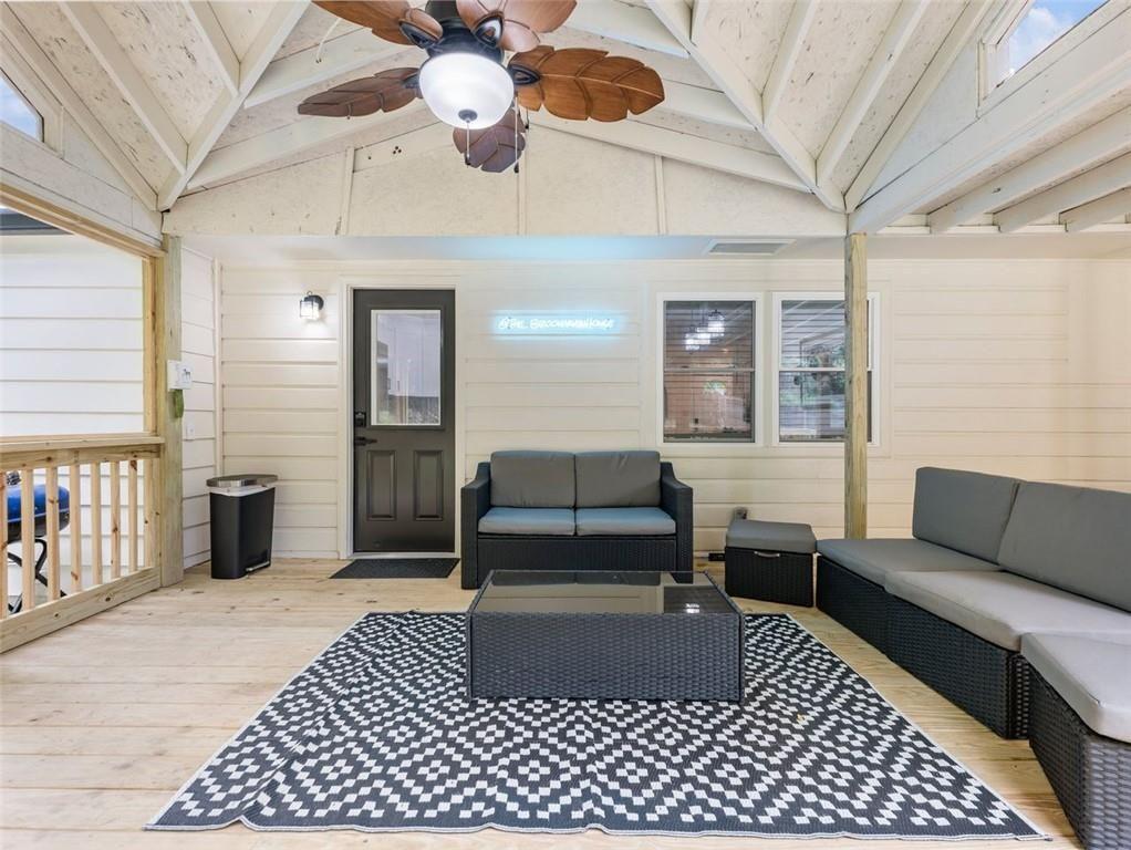 1660 DRESDEN Drive NE