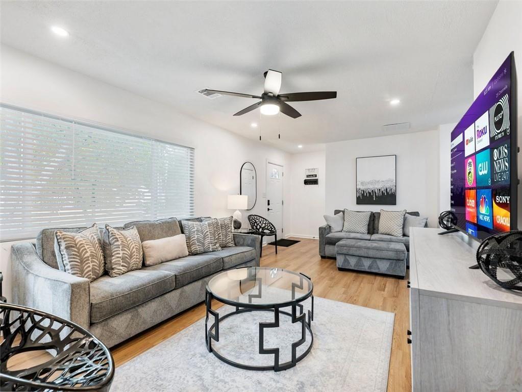 1660 DRESDEN Drive NE