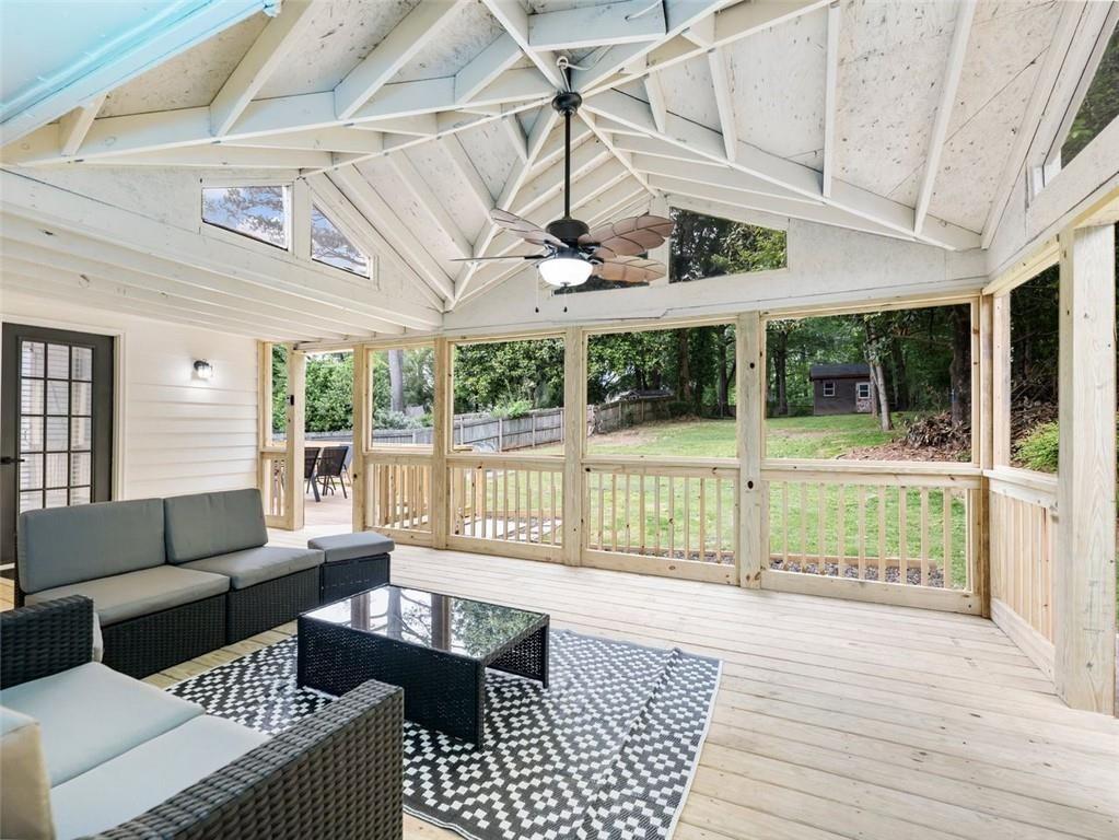 1660 DRESDEN Drive NE