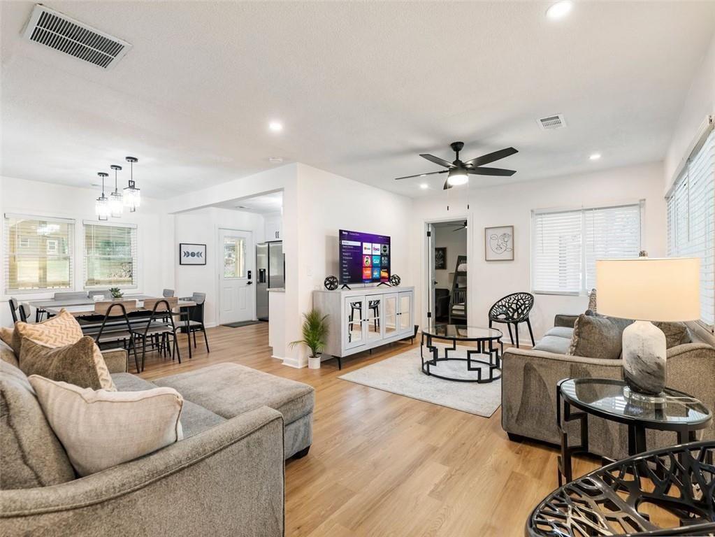 1660 DRESDEN Drive NE