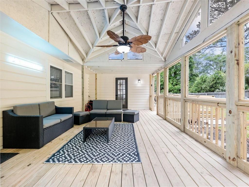 1660 DRESDEN Drive NE