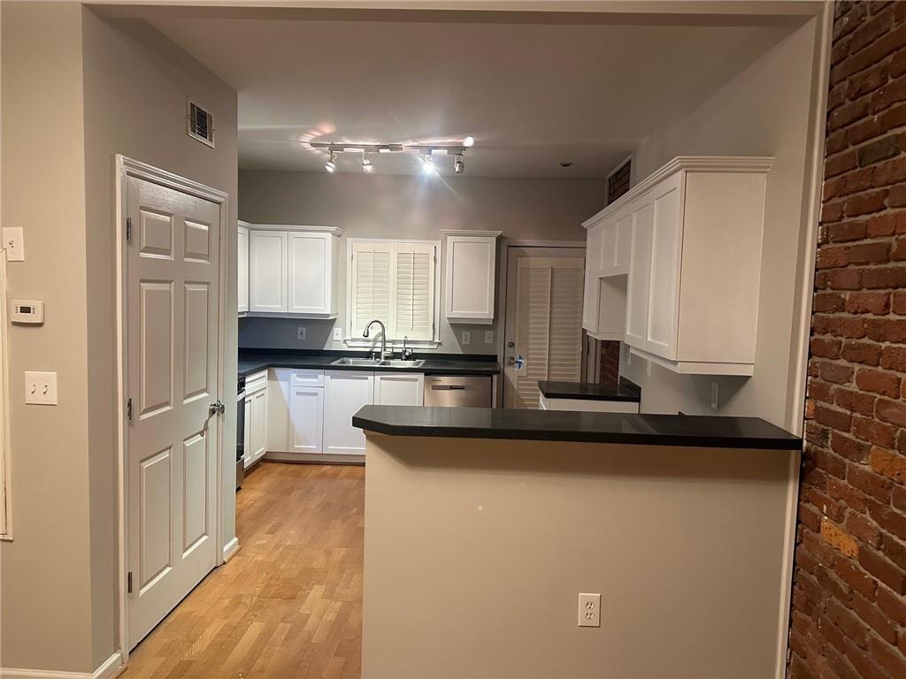 3675 Peachtree Road NE Unit 18