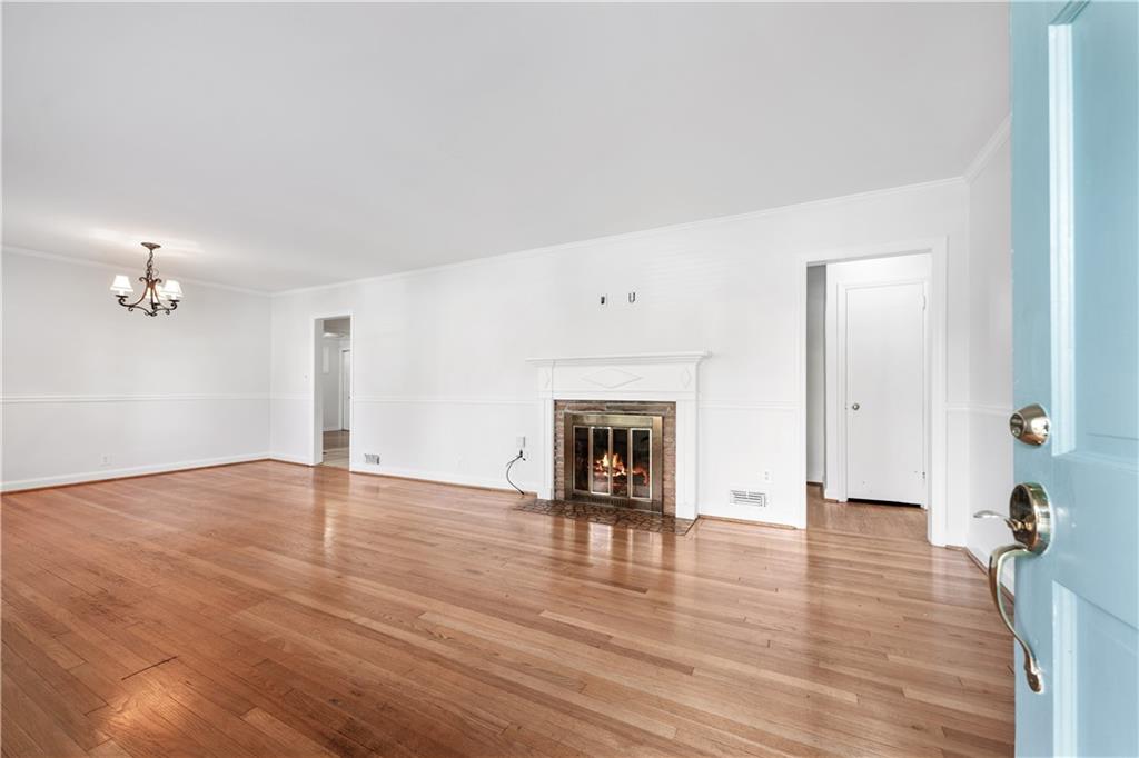 1878 Briarlake Circle