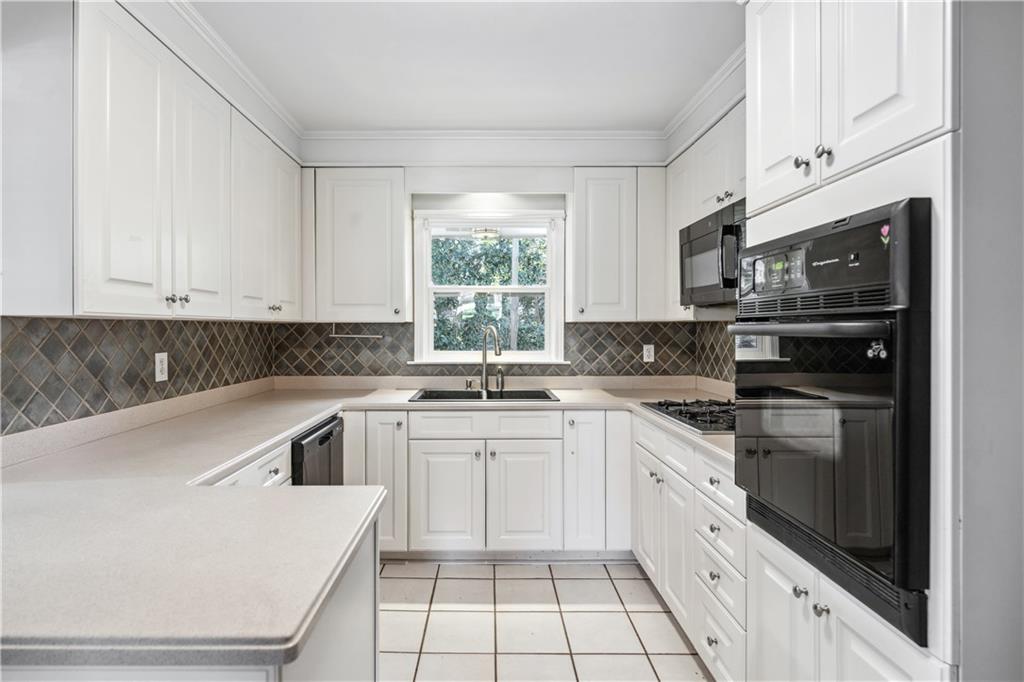 1878 Briarlake Circle