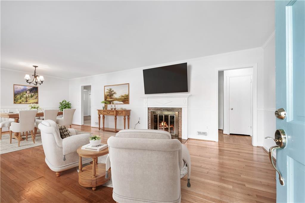 1878 Briarlake Circle