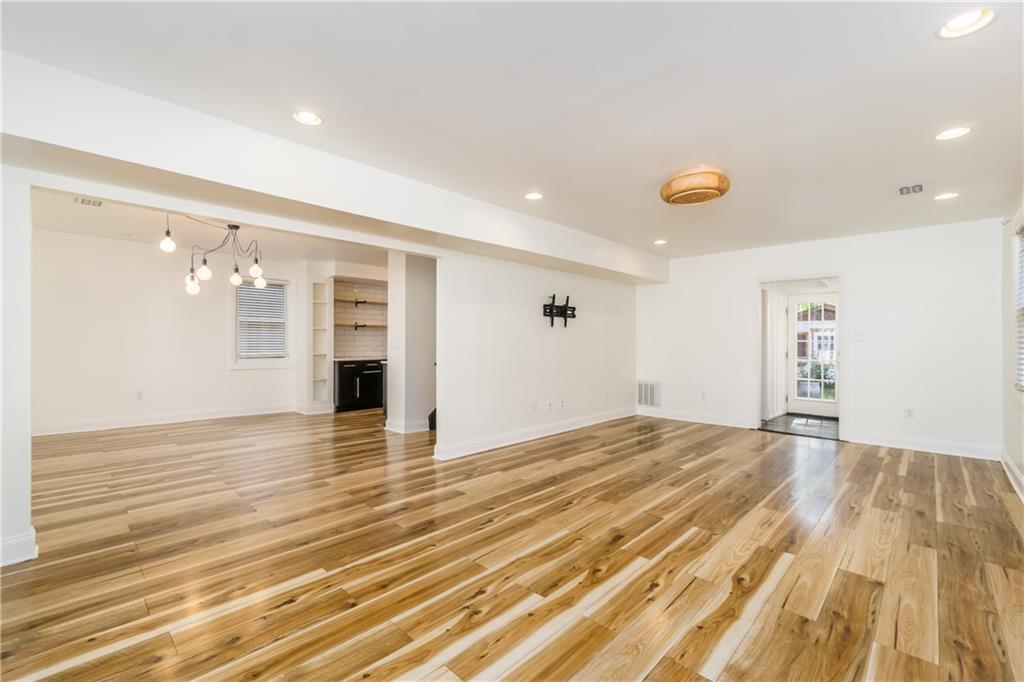 61 Chester Avenue SE