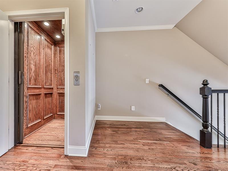 5562 High Point Road