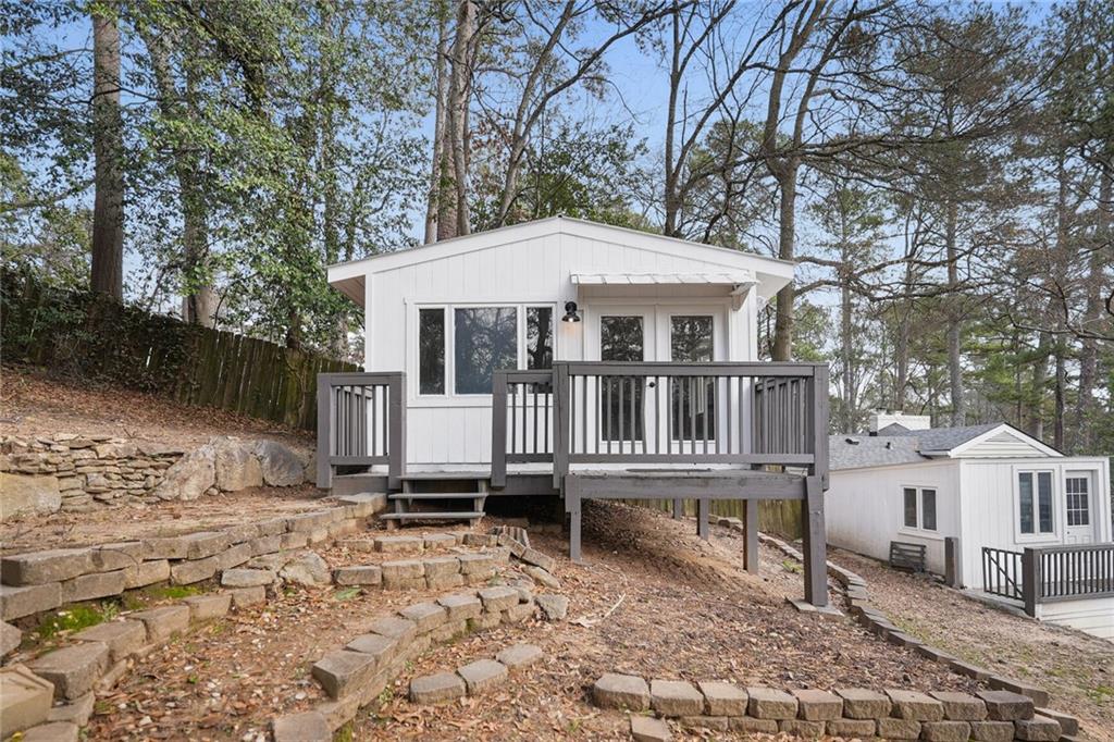 976 Cardova Drive NE