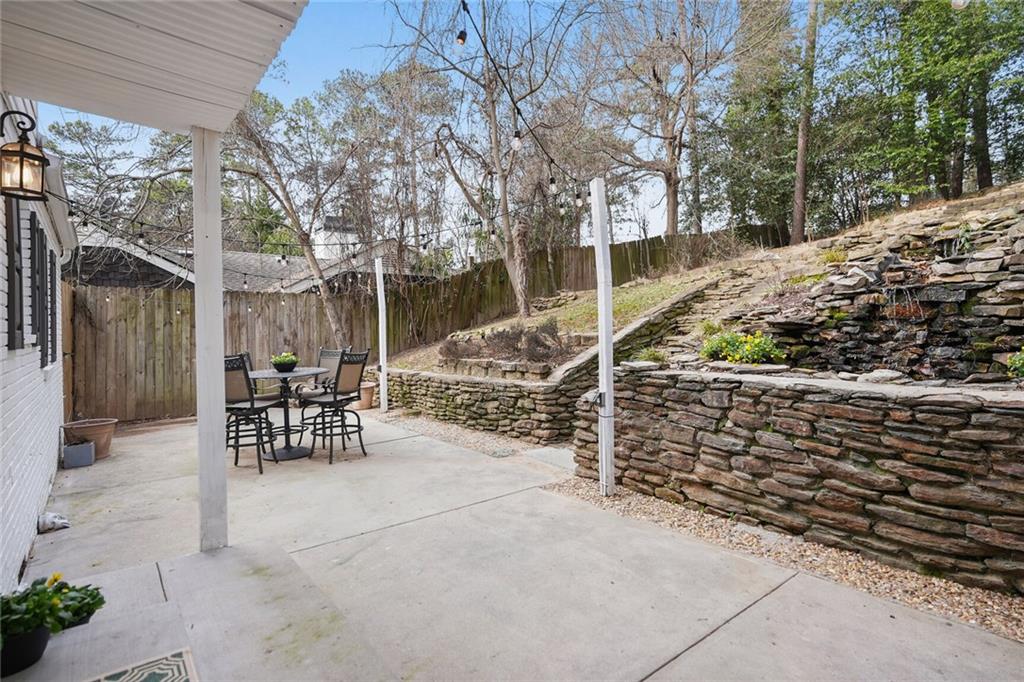 976 Cardova Drive NE