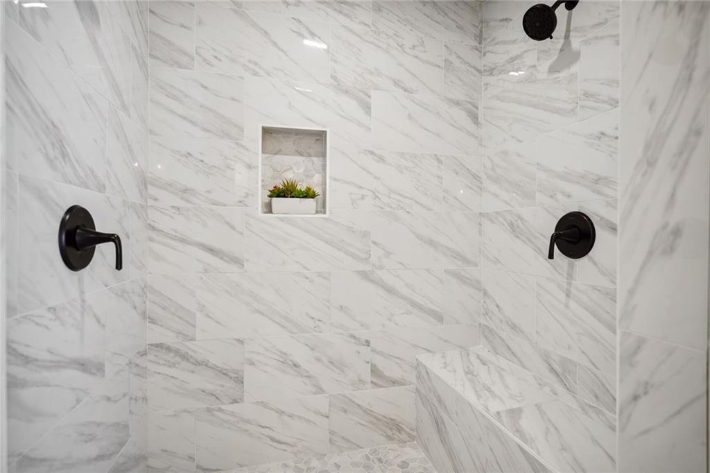 976 Cardova Drive NE