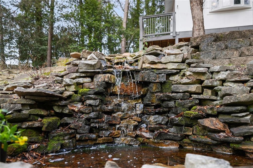 976 Cardova Drive NE