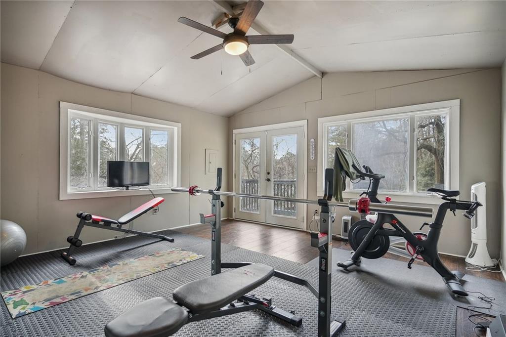 976 Cardova Drive NE