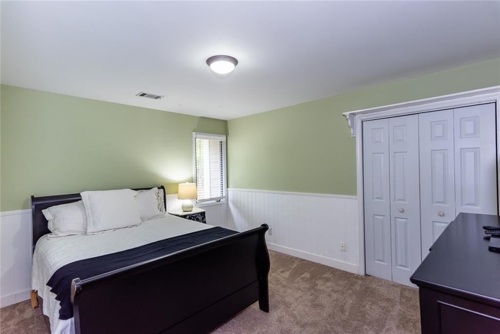 3011 OAK HAMPTON Court