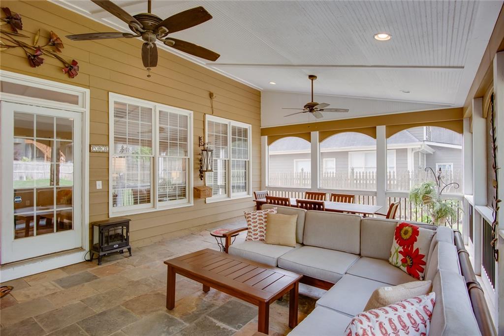 3011 OAK HAMPTON Court