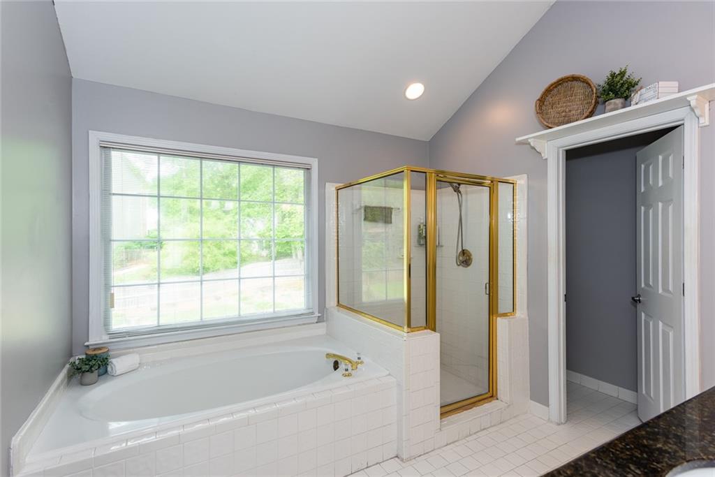 3011 OAK HAMPTON Court