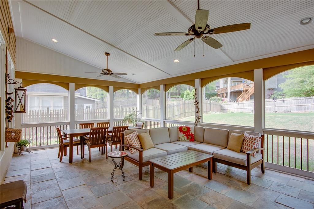 3011 OAK HAMPTON Court