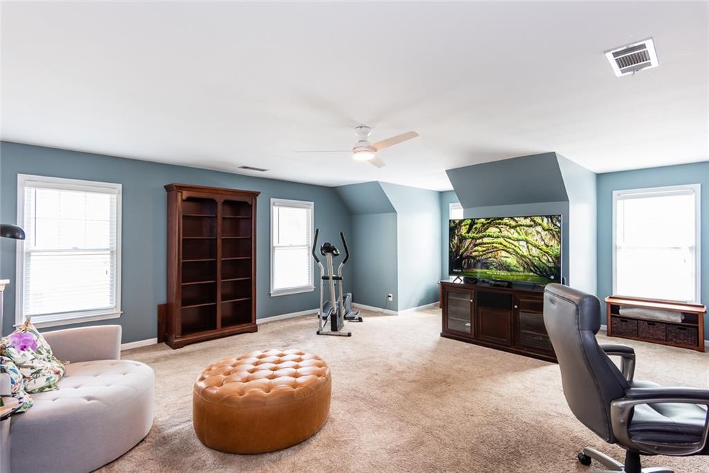 3011 OAK HAMPTON Court