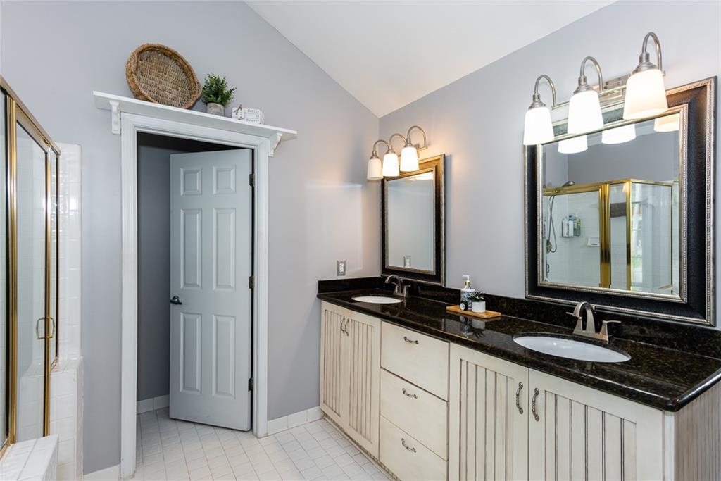 3011 OAK HAMPTON Court