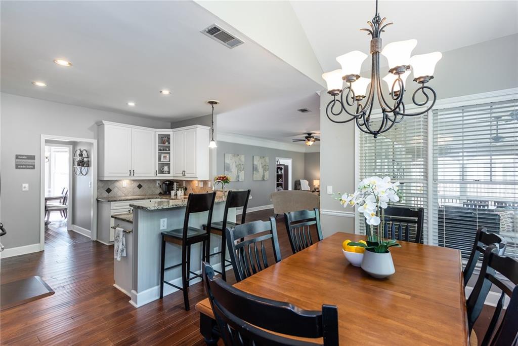 3011 OAK HAMPTON Court