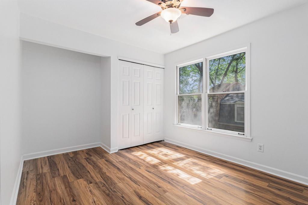 6 Stratford Hall Place NE