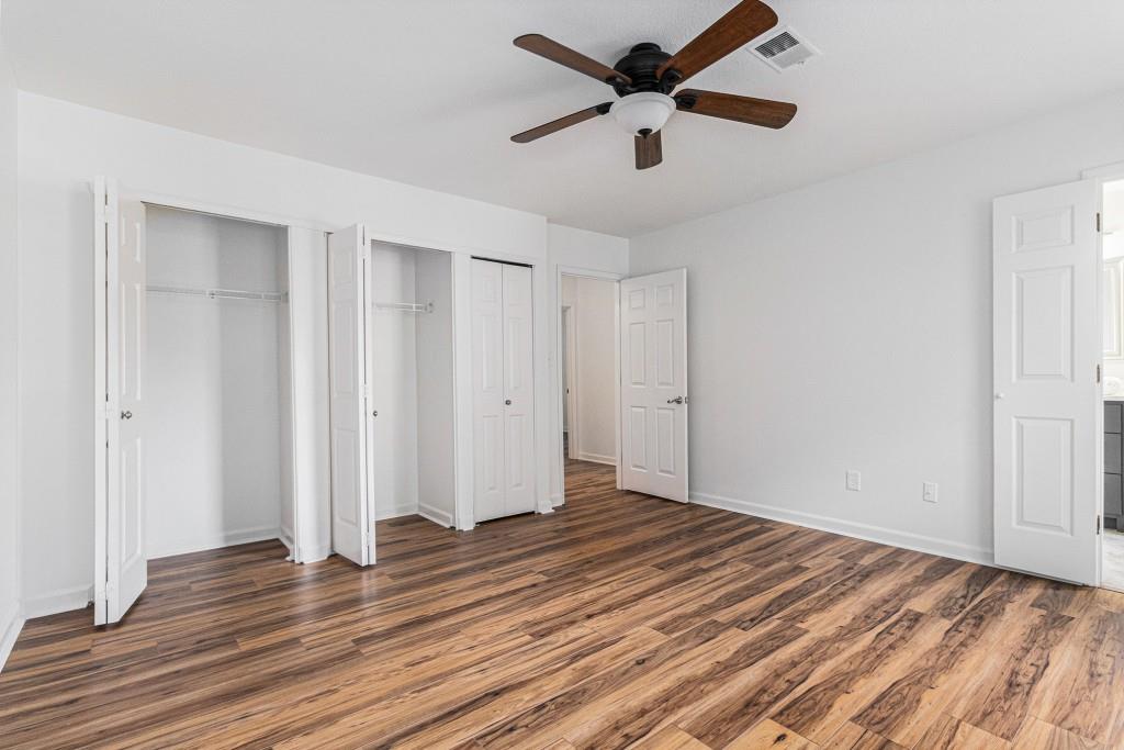 6 Stratford Hall Place NE