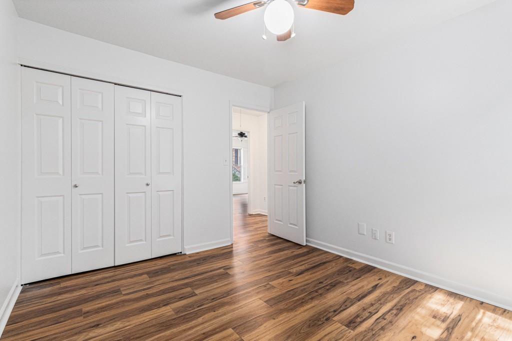 6 Stratford Hall Place NE