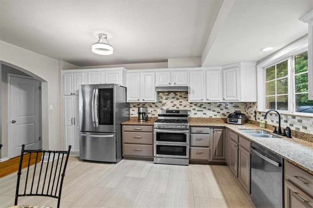 735 Waterbrook Terrace