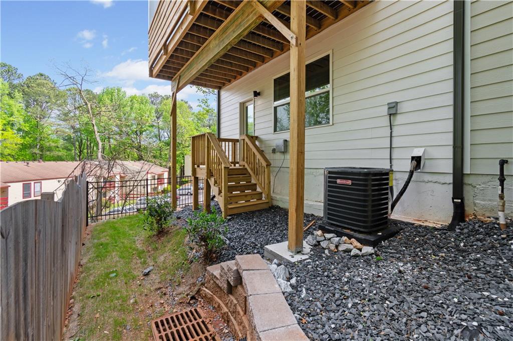 586 Avondale Park Circle