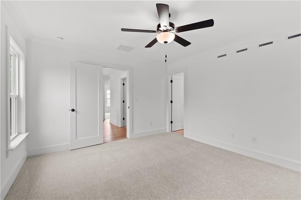 586 Avondale Park Circle