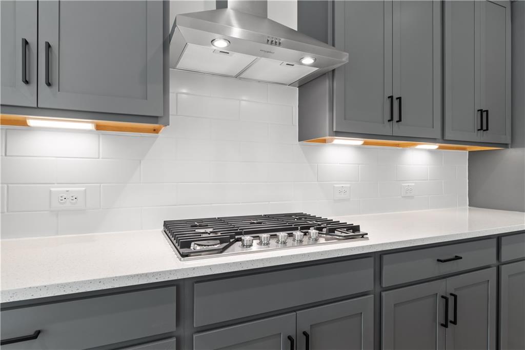 586 Avondale Park Circle