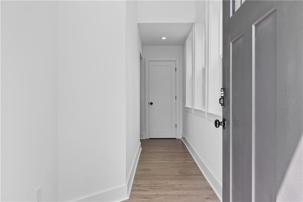 586 Avondale Park Circle