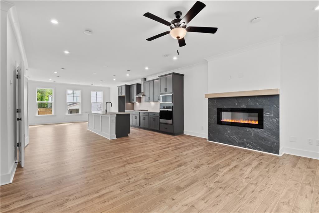 586 Avondale Park Circle