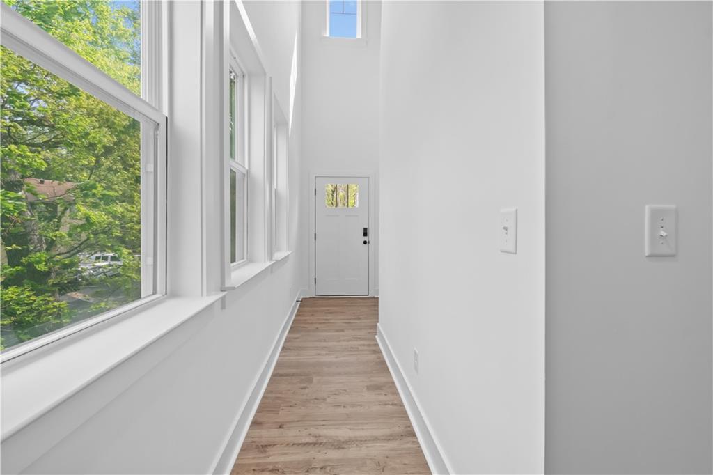 586 Avondale Park Circle