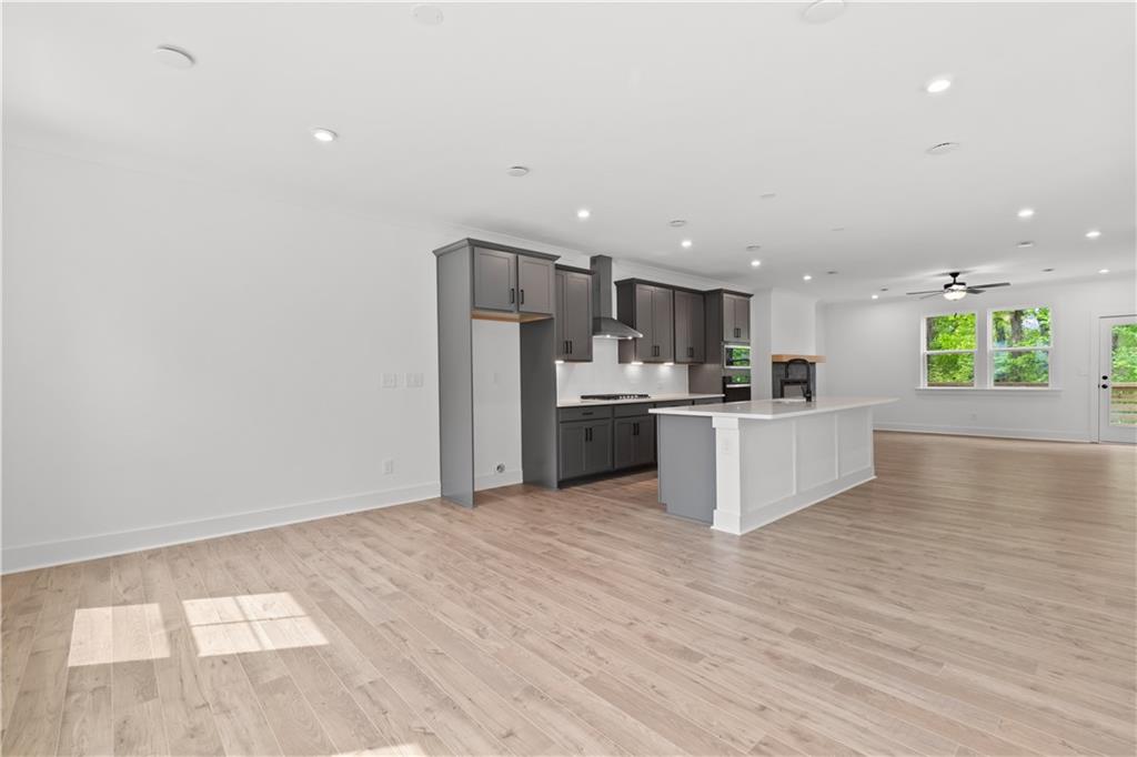 586 Avondale Park Circle