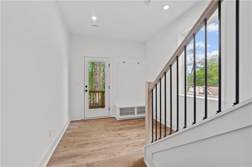 586 Avondale Park Circle