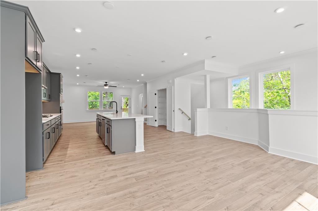 586 Avondale Park Circle