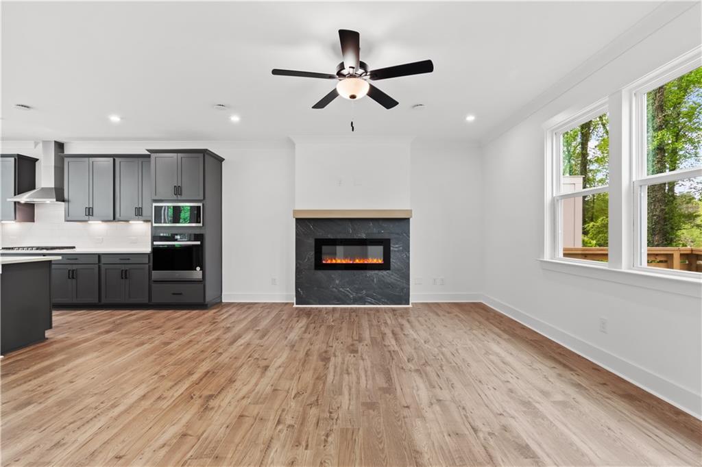 586 Avondale Park Circle